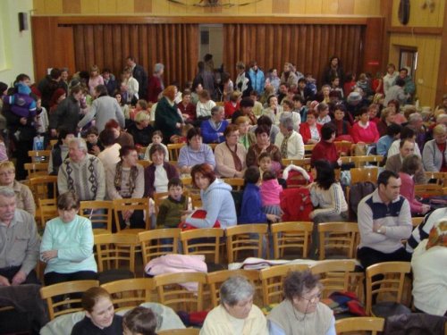 Hraje celá dědina aneb S veselou myslí na nesmysly. - 18.3.2006